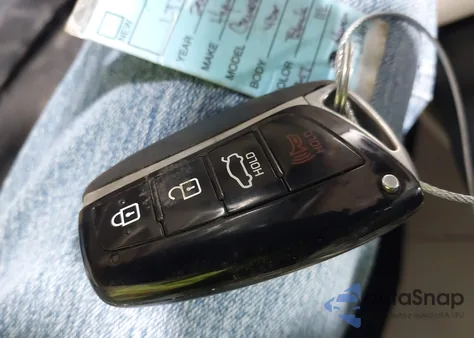 2015 Hyundai Genesis 3.8 z USA, uszkodzony, nr VIN KMHGN4JE5FU063898